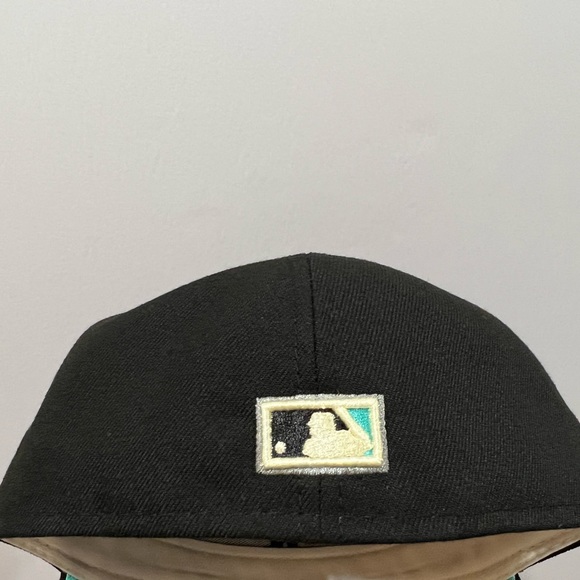 New Era, 59Fifty Fitted Hat, New York Yankees, Black & Green - Picture 6 of 10